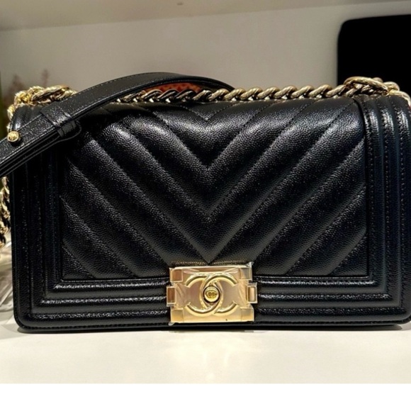 Chanel NWT Boy Bag new medium Caviar leather shoulder / crossbody bag - Picture 10 of 13